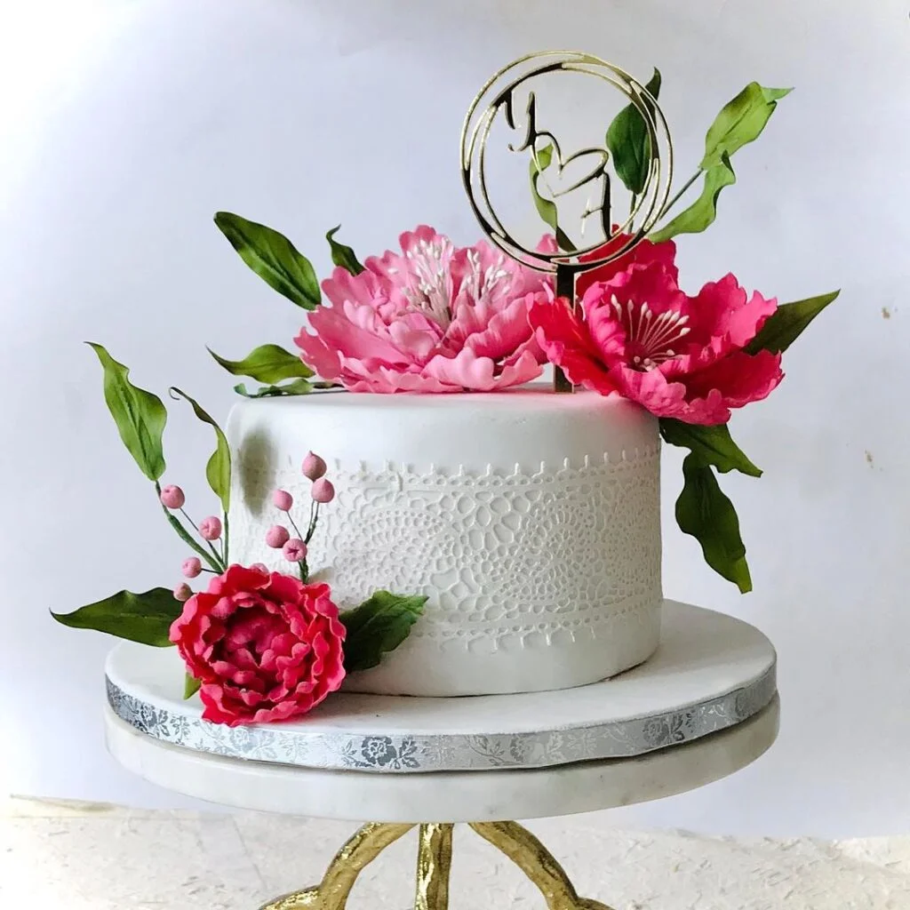 cute engagement cake! | Engagement cakes, Engagement party cake, Fancy  wedding cakes