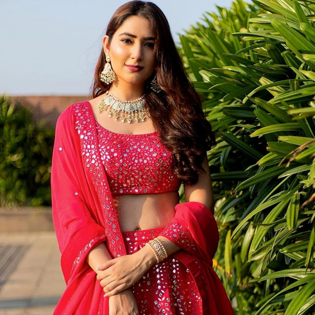 Top 10 Celebrity Bride's Lehengas, Disha Parmar, Lehengas