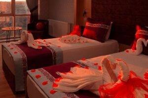 Read more about the article How to Start the First Night of Your Honeymoon: A Memorable Experience