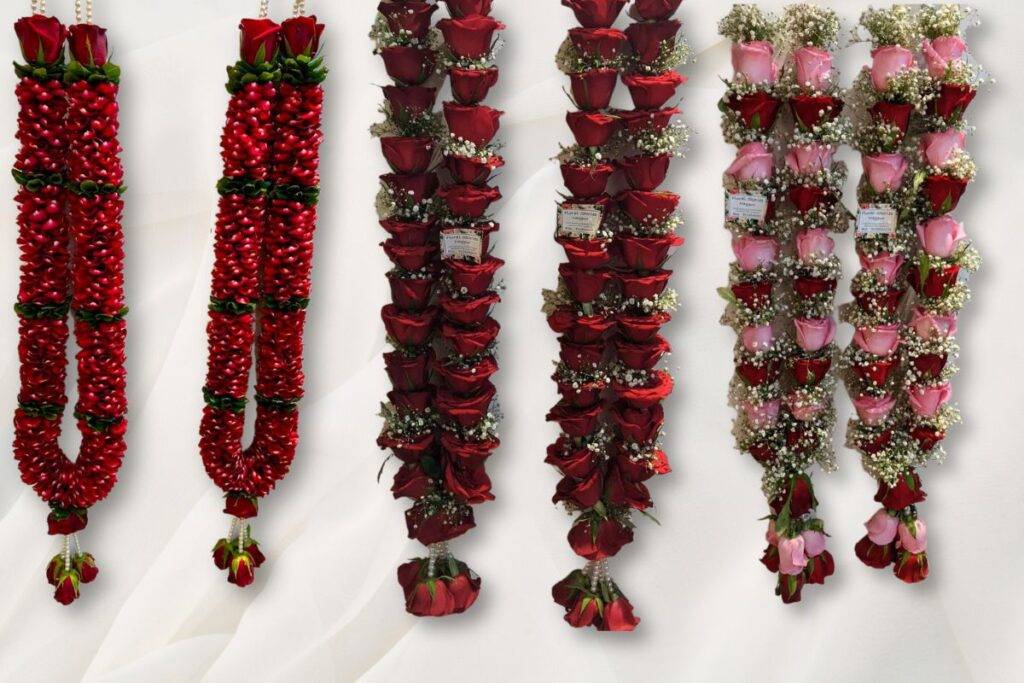 Read more about the article Top 10 Trending Varmala Designs for Brides and Grooms in 2024