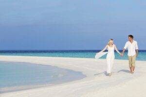 Read more about the article Romantic Travel Tips for Wedding Couples: Top Trends and Activities for an Unforgettable Honeymoon