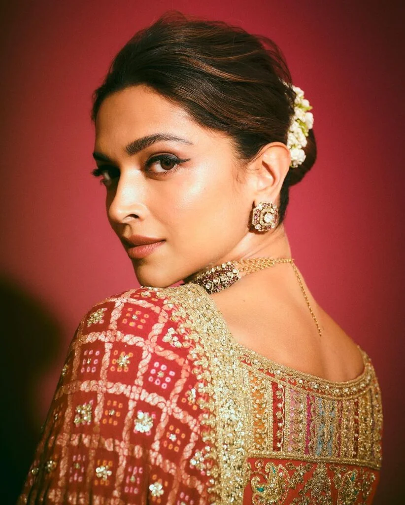 saree, Dipika Padukone