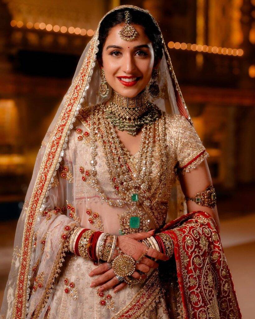 Radhika Merchant 's Wedding Day Fashion